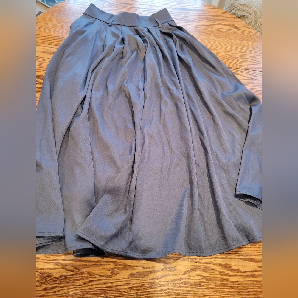 Elegant Gray Womens Skirt‎ - Picture 3 of 9